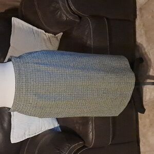 Carriage Court Chic Houndstooth Professional Pencil Skirt Lined Pockets Classic